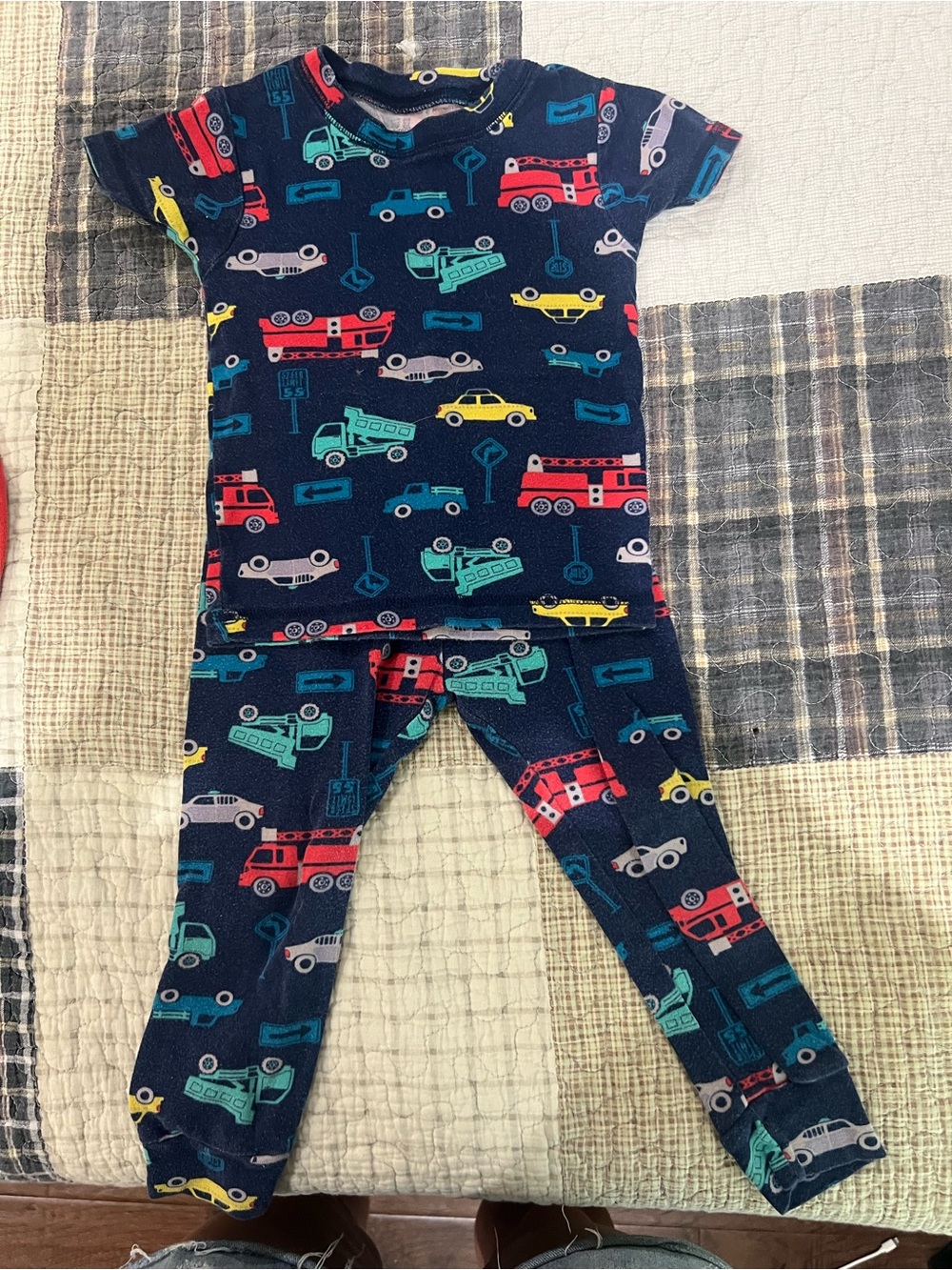 Bundle of Boys 2T Pajamas (6 sets) - Picture 5 of 8